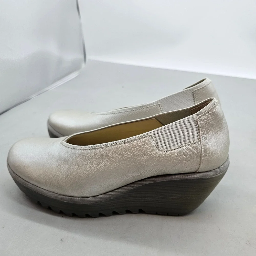 Fly London Yoni Metallic Silver Leather Wedge Pump Slip On Shoes EU 39 501438013